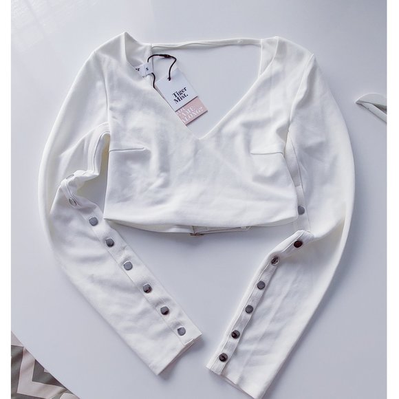 NEW BACK CUT OUT VEST - Picture 4 of 7